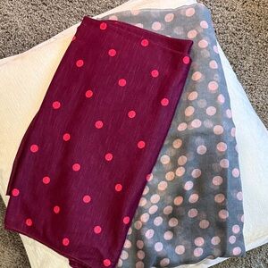 2 Polka Dot Scarves Set in 1 Red and 1 Gray